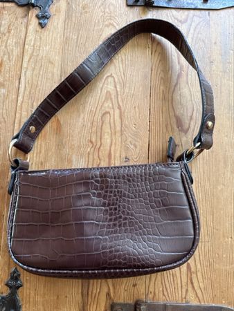 Kleine braune Tasche, neuwertig