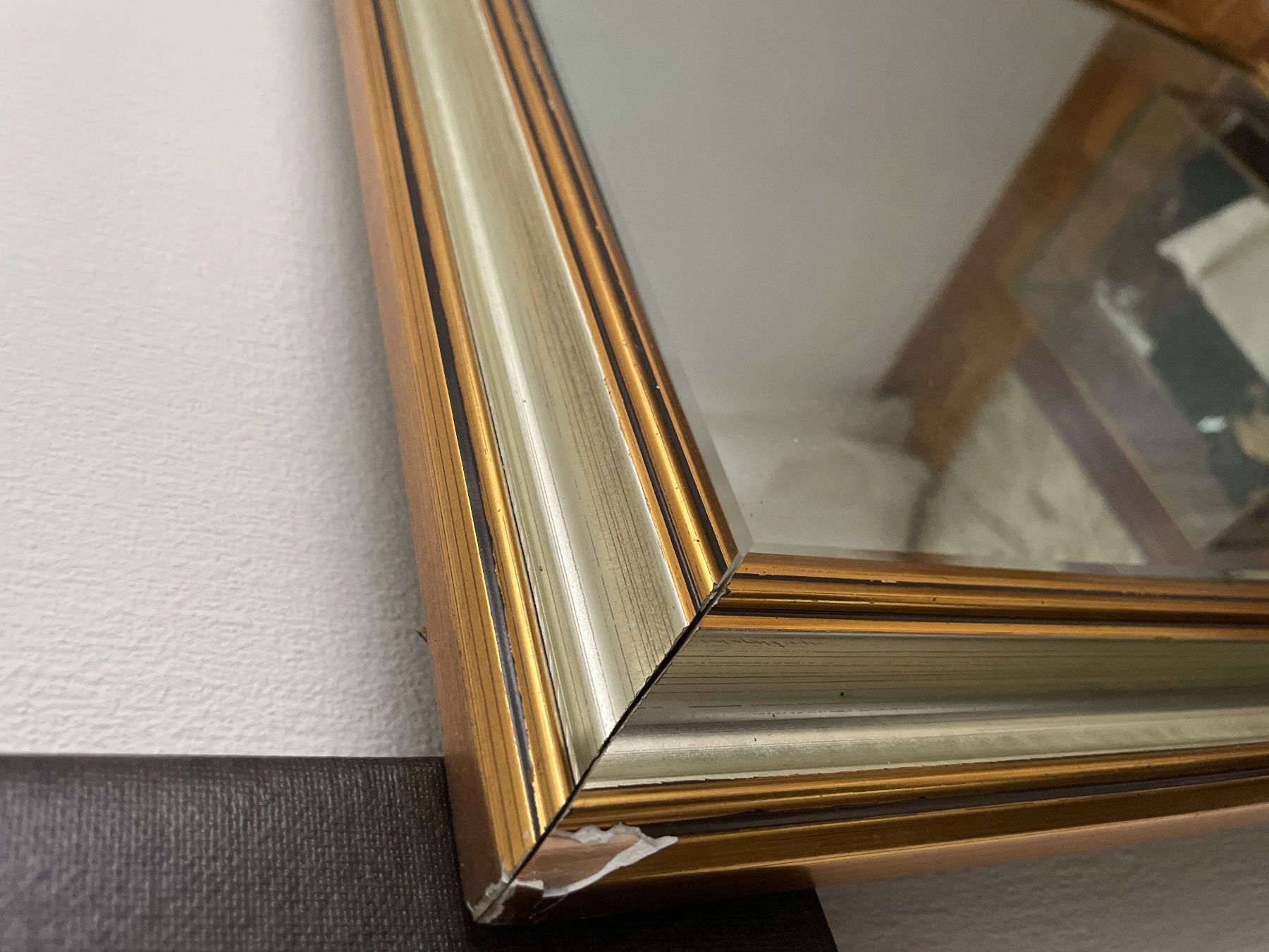 Specchi: Miroir cadre doré style classique occasion – Usato da Lausanne venduto da Molecule11 1