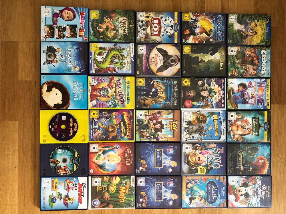 Riesiges DVDPaket für Sammle/ Big DVD PACK for collectors Kaufen auf