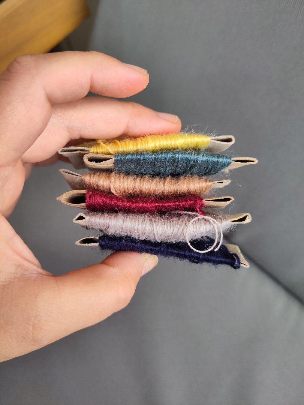Kit bricolage: Resten Wollfaden, Socken stopfen, basteln – Usato da Jona venduto da 2Schnapp 1