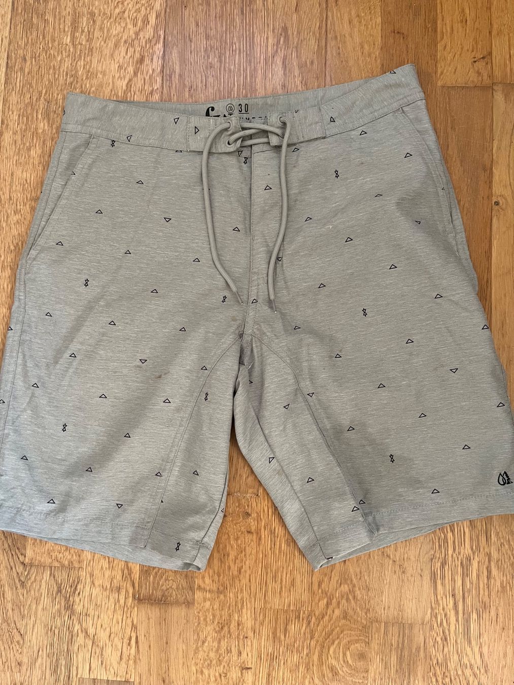 Pantaloni: Freeworld Surfrider Shorts M (30) – Usato da Niederscherli venduto da noa_tc6b