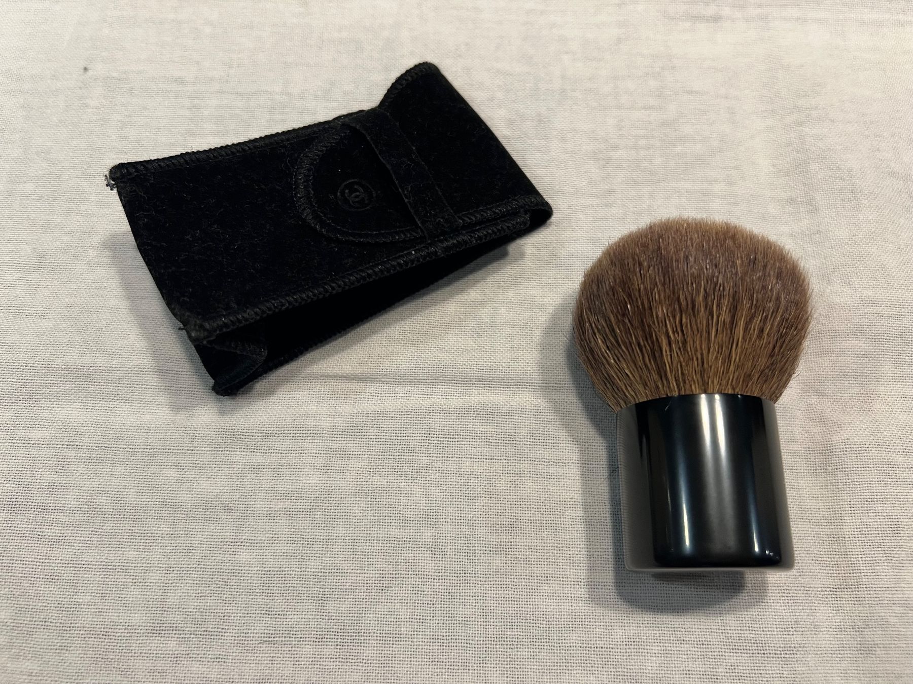Chanel Make-up: Chanel Kabuki Pinsel – Gebraucht aus Inwil von 27sonnenschein 3