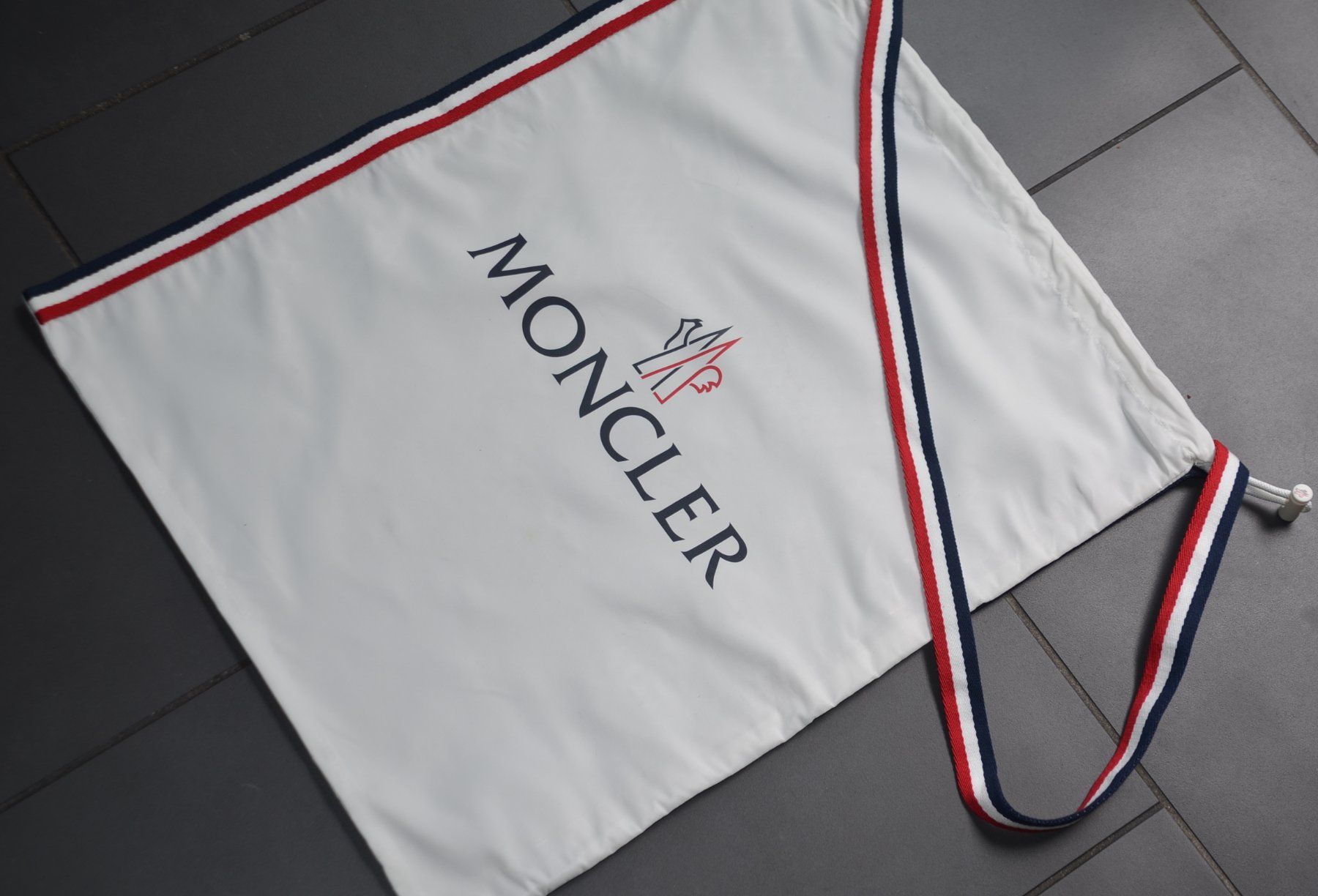Moncler Taschen: Moncler Tasche / sac Crossbody – Gebraucht aus Collonges von arashee 3