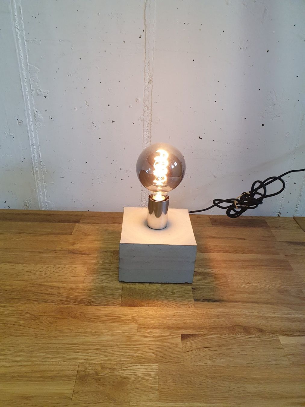 Comodini: Lampe aus Gusszement – Usato da Benken SG venduto da frische89 3