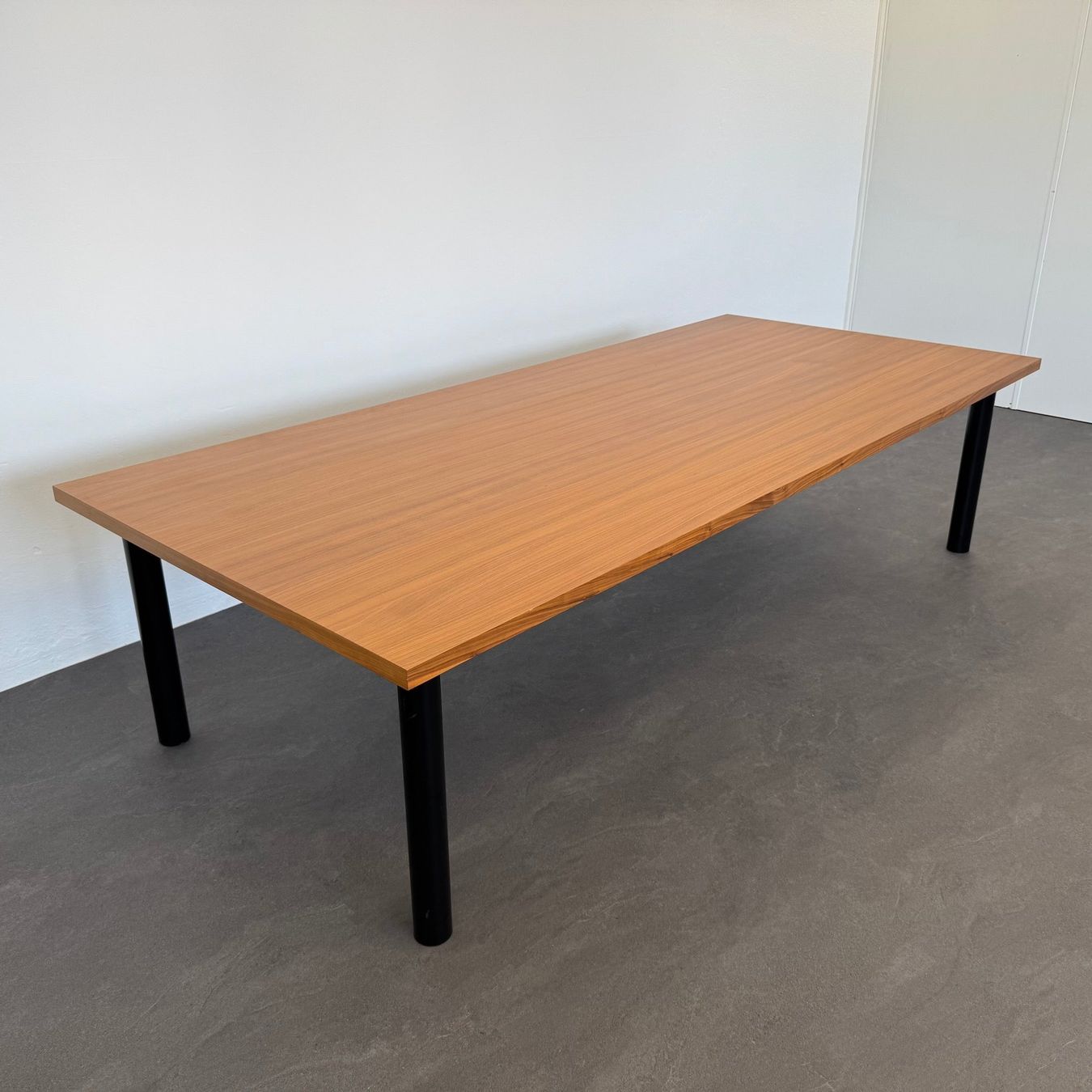 Wilkhahn Tavoli: Wilkhahn Free Sitzungstisch – Usato da Schönenwerd venduto da mcofficeshop 1
