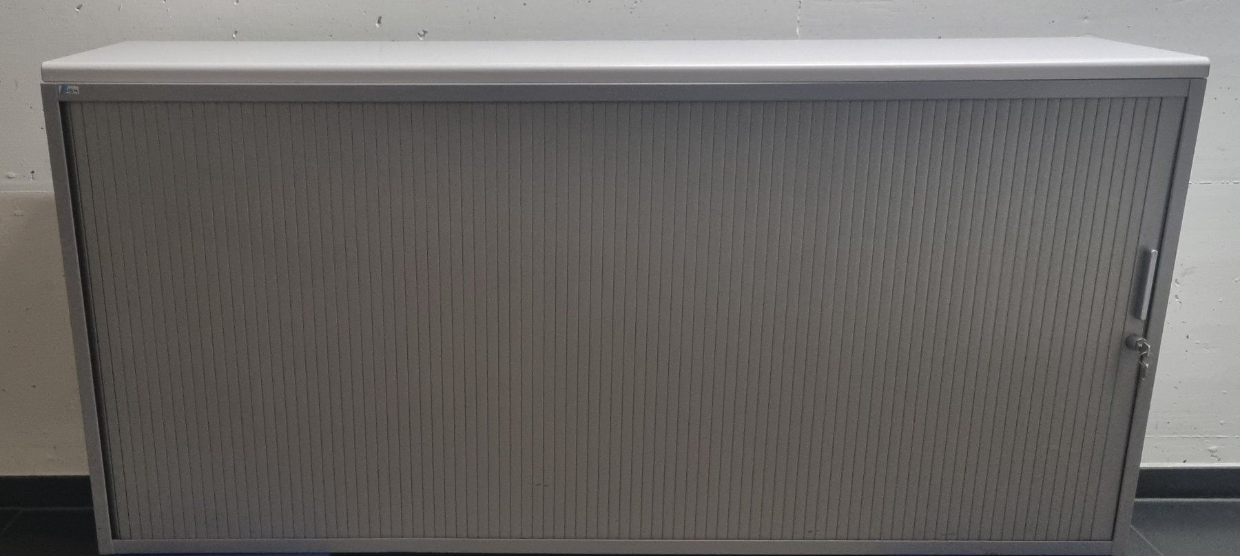 Armadi: Querrolladenschrank LISTA – Usato da Dübendorf venduto da topo73
