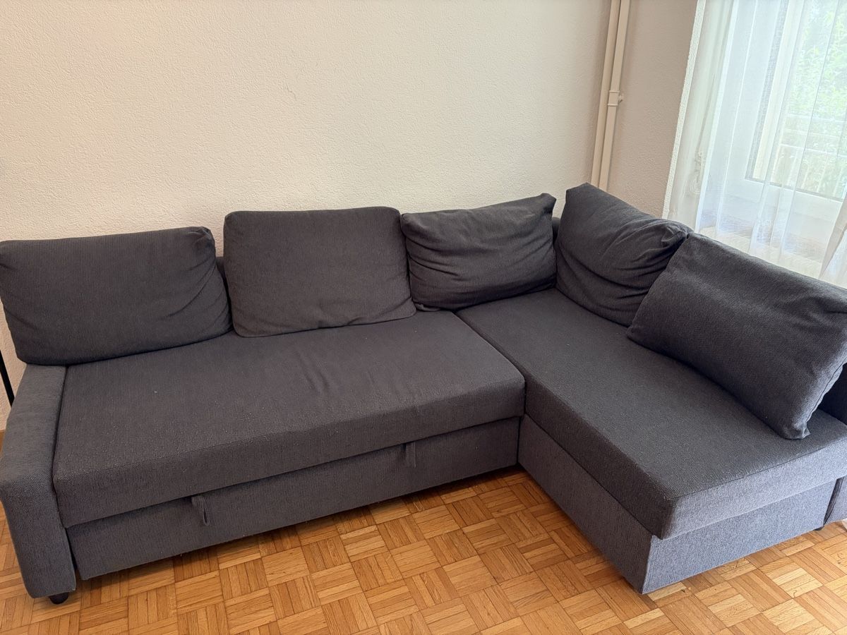 Ikea Divani: IKEA Friheten Eckbettsofa grau-schwarz – Usato da Bern venduto da jan_n7kg 1