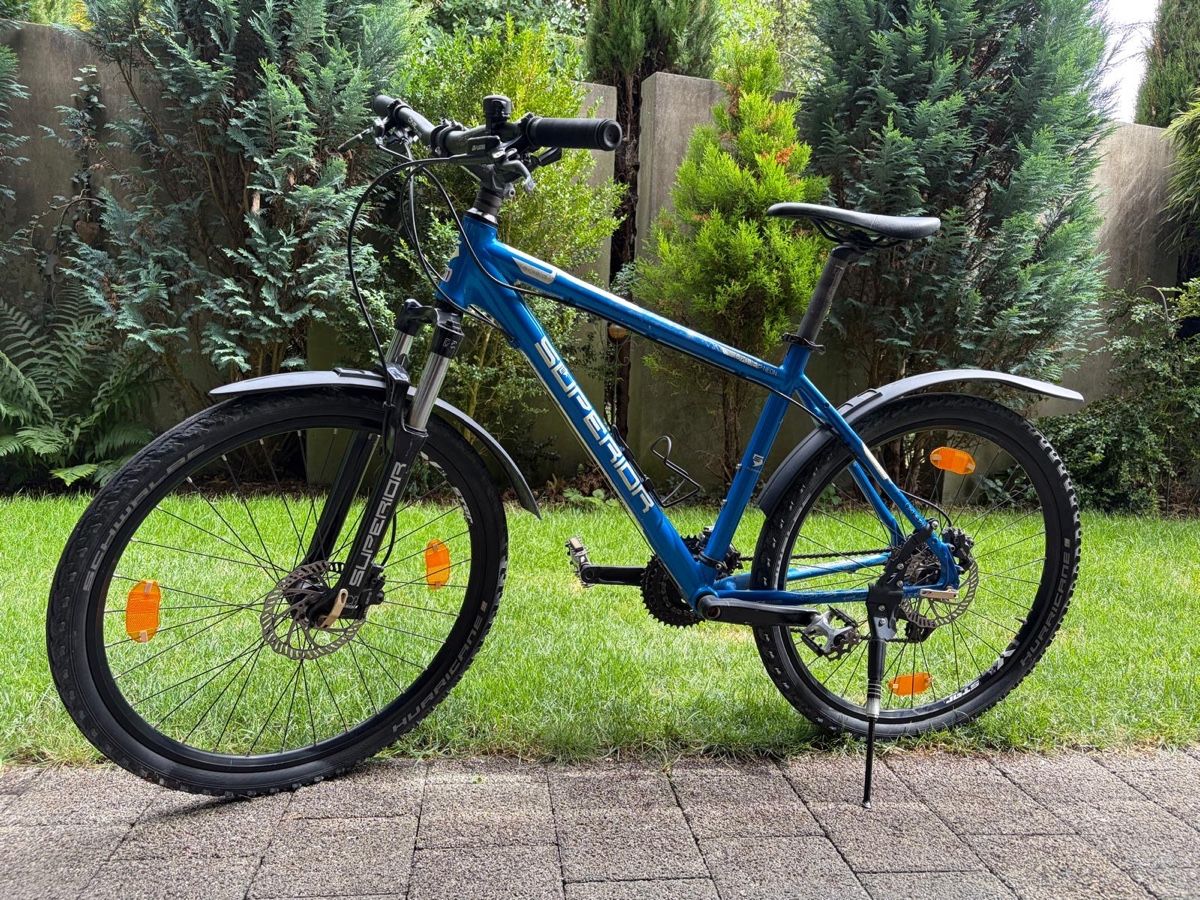 Superior Vélos: Superior 2011 Oxide 810d Neon 18 blue – D'occasion à Rickenbach Sulz par Selina9