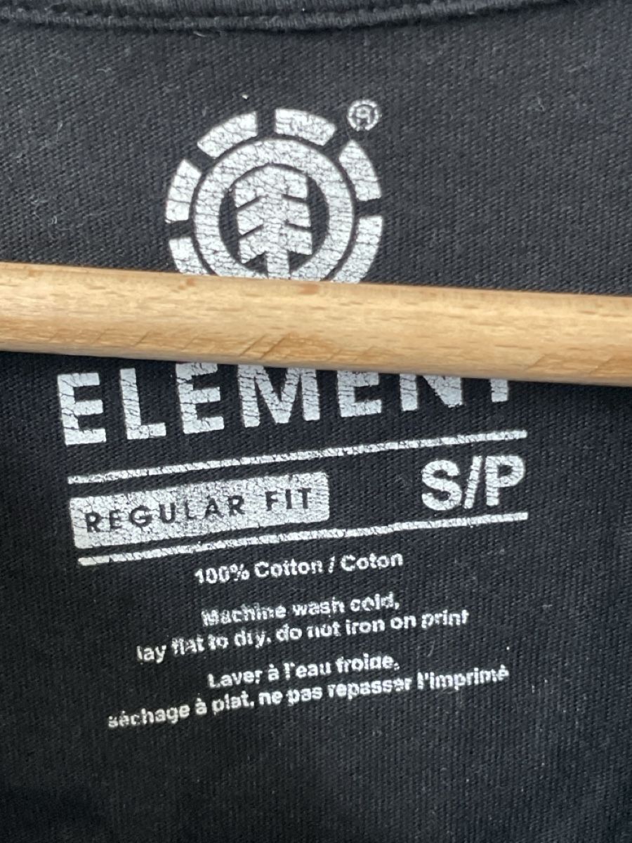 Element T-shirt: T-shirt Element noir – Usato da Cressier NE venduto da leiestla 1