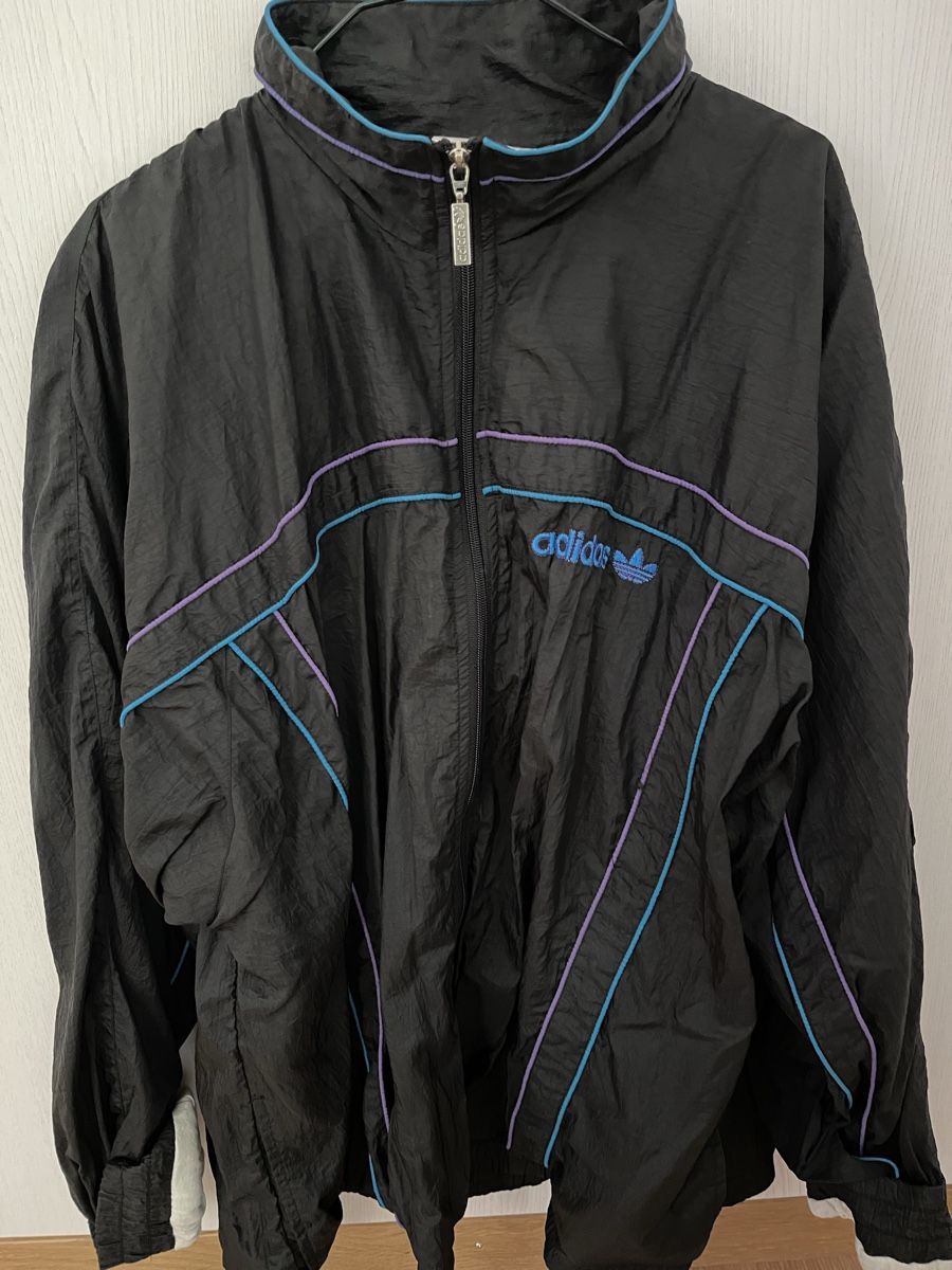 Giacche: Vintage adidas black Jacket – Usato da Ostermundigen venduto da Tyranosaurusrex01