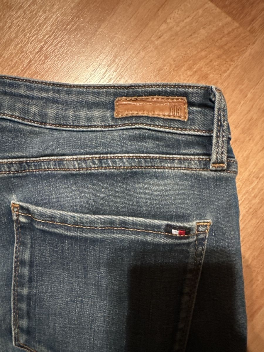 Tommy Hilfiger Jeans: Tommy Hilfiger Jeans, Gr. 29/32 einf. Bundweite ca. 34 cm – Usato da St.Gallen venduto da maierm01 2