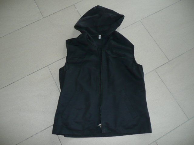 Gilets & Westen: Gilet in schwarz Gr. 38 – Gebraucht aus Zug von falama