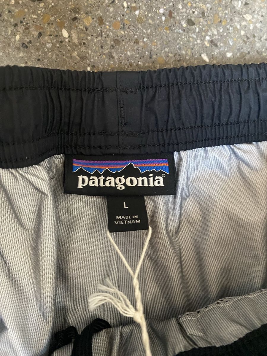 Patagonia Pantaloni: Pantalon de pluie Patagonia – Nuovo e nell'imballaggio originale da Mont-sur-Lausanne venduto da lacasta 2