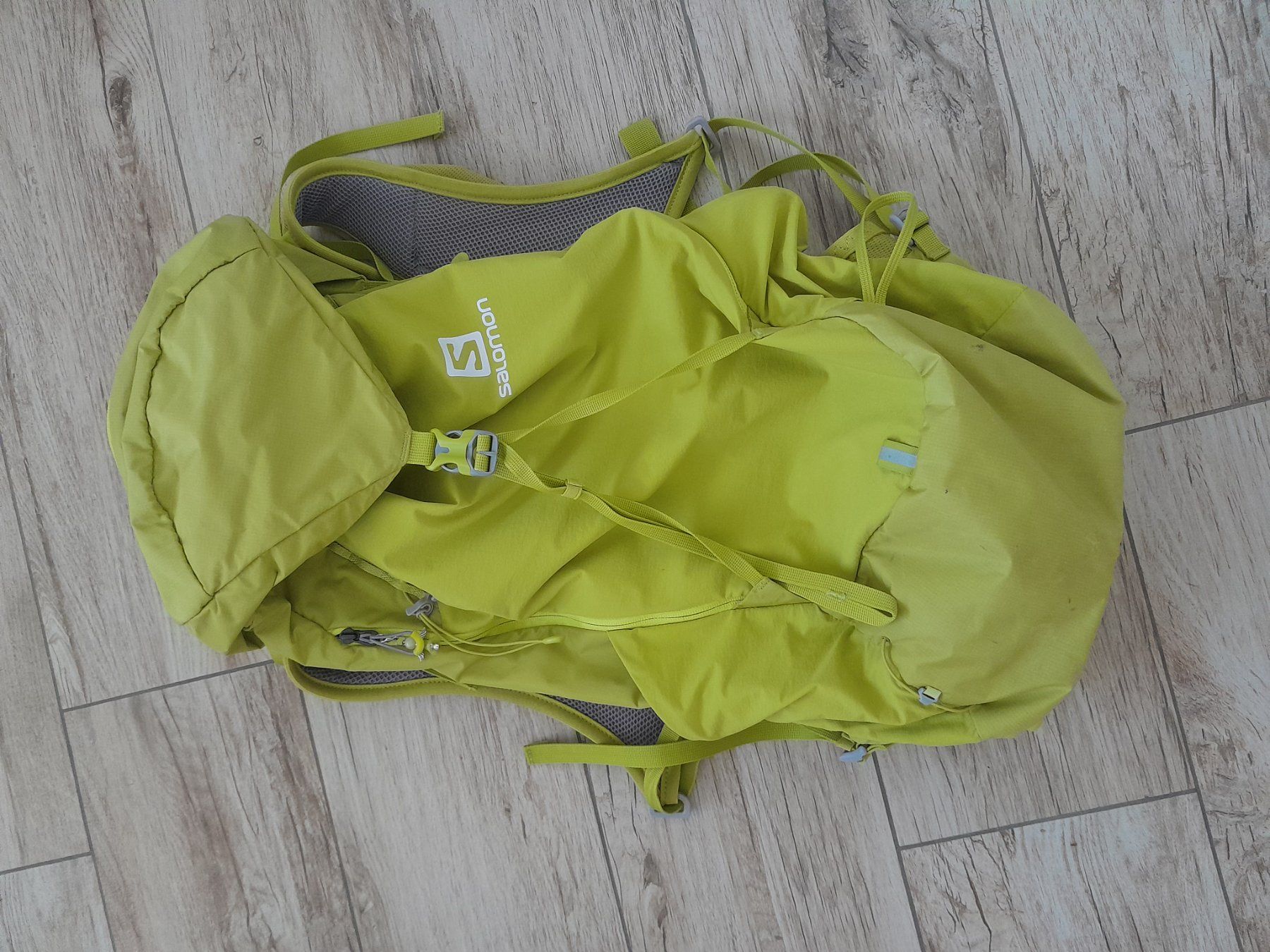 Salomon Zaini: rucksack salomon night out 30 + 5 – Usato da Schönholzerswilen venduto da foliobart