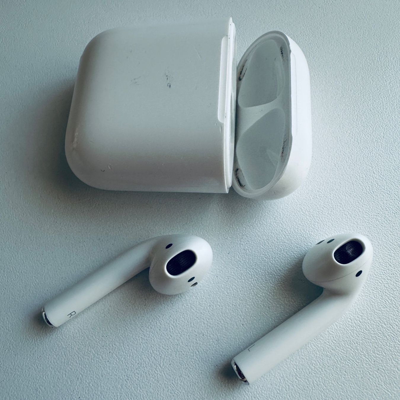 Apple Cuffie: Original Apple AirPods 2 Kopfhörer Wireless Lightning Kabel – Usato da Basel venduto da MY.AIRPODS.SHOP 1