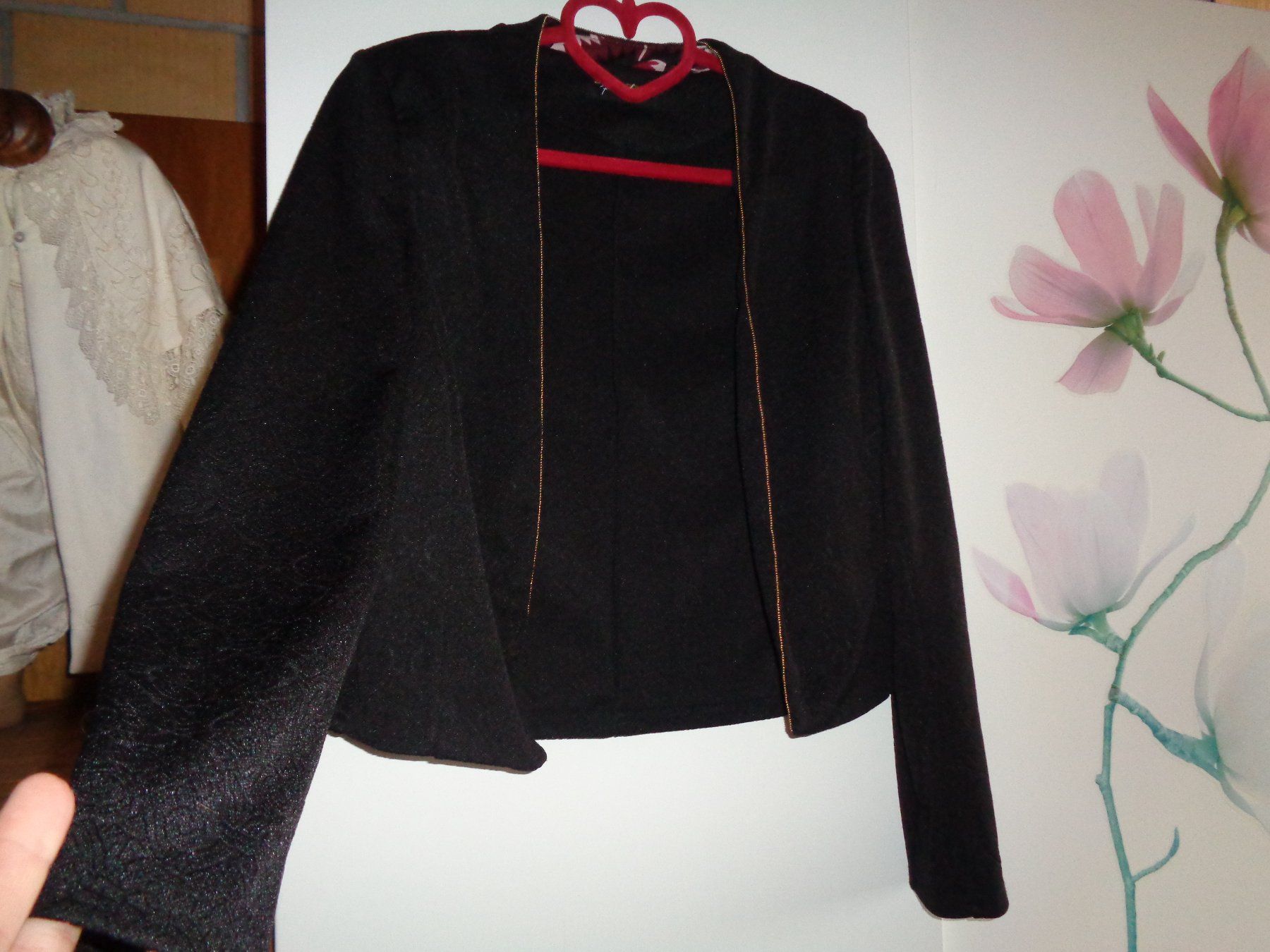 Boleros: *** Bolero *** / Gold Details – Gebraucht aus Othmarsingen von  2