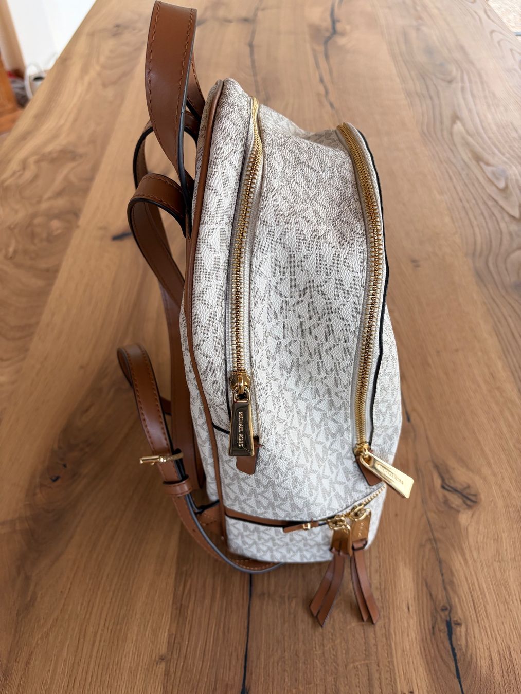 Michael Kors Zaini: Michael Kors Rhea Zip Rucksack in Beige – Nuovo (secondo la descrizione) da Islisberg venduto da Iapetus 7