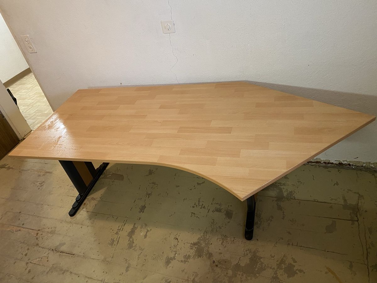 Scrivanie: Bürotisch/Schreibtisch – Usato da Wolfwil venduto da sab_w2kv