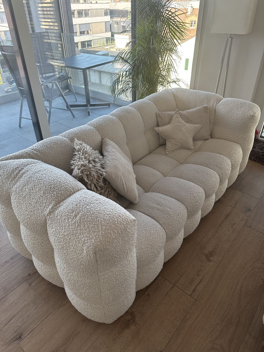 Maisons du monde Divani: Bouclé Sofa & Hocker in beige – Usato da Bern venduto da scng