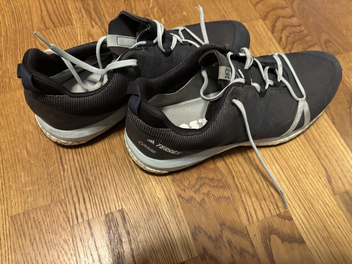 Adidas Scarpe da uomo: Adidas Trekkingschuhe, Grösse 44 2/3 – Usato da Zürich venduto da Crazyfabie