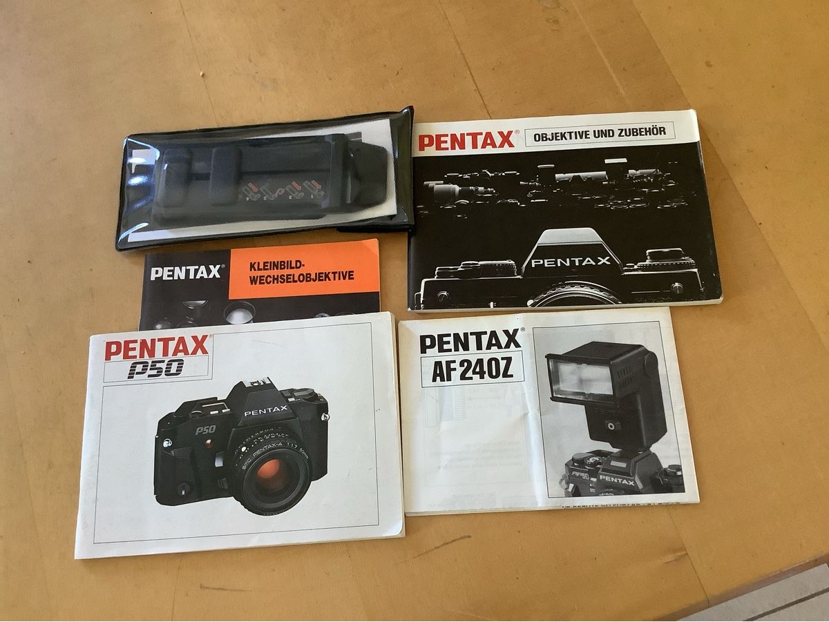 Pentax Fotocamera: Fotokamera Set Pentax P50 mit 2 Objektiven und Blitz – Usato da Arisdorf venduto da Poschti1 3