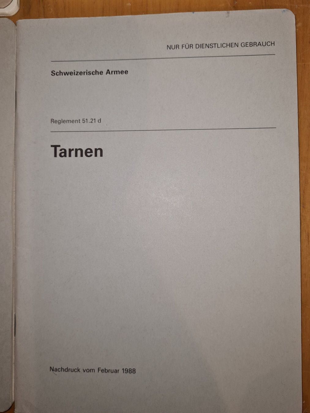 Libri: Schweizer Armee > Verschiedene Reglemente / Büchli im Set. – Usato da Obermumpf venduto da oiskypoisky 6