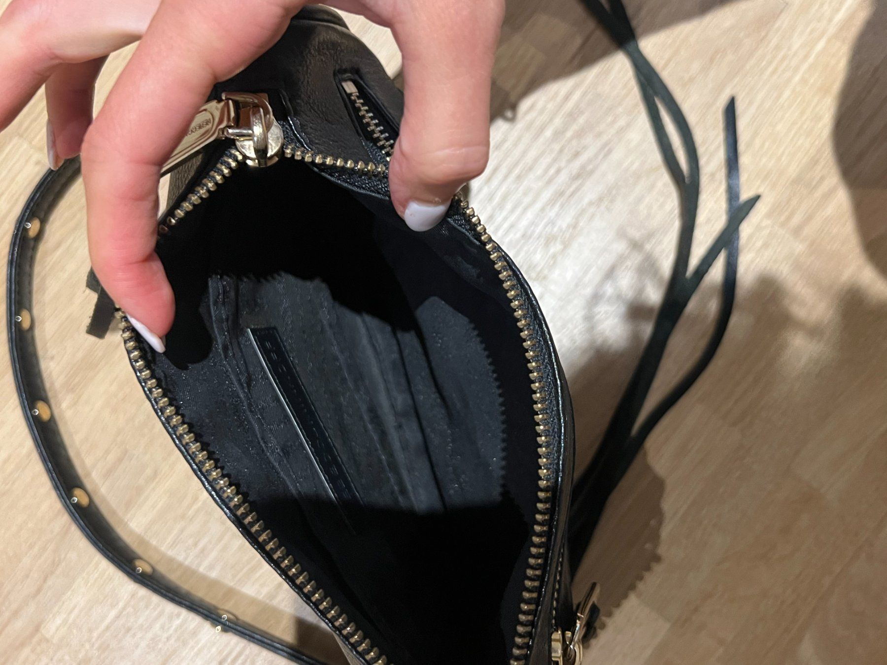 Taschen für Damen: Rebecca Minkoff Handtasche – Neu (gemäss Beschreibung) aus Münchenbuchsee von CoRa_93 1