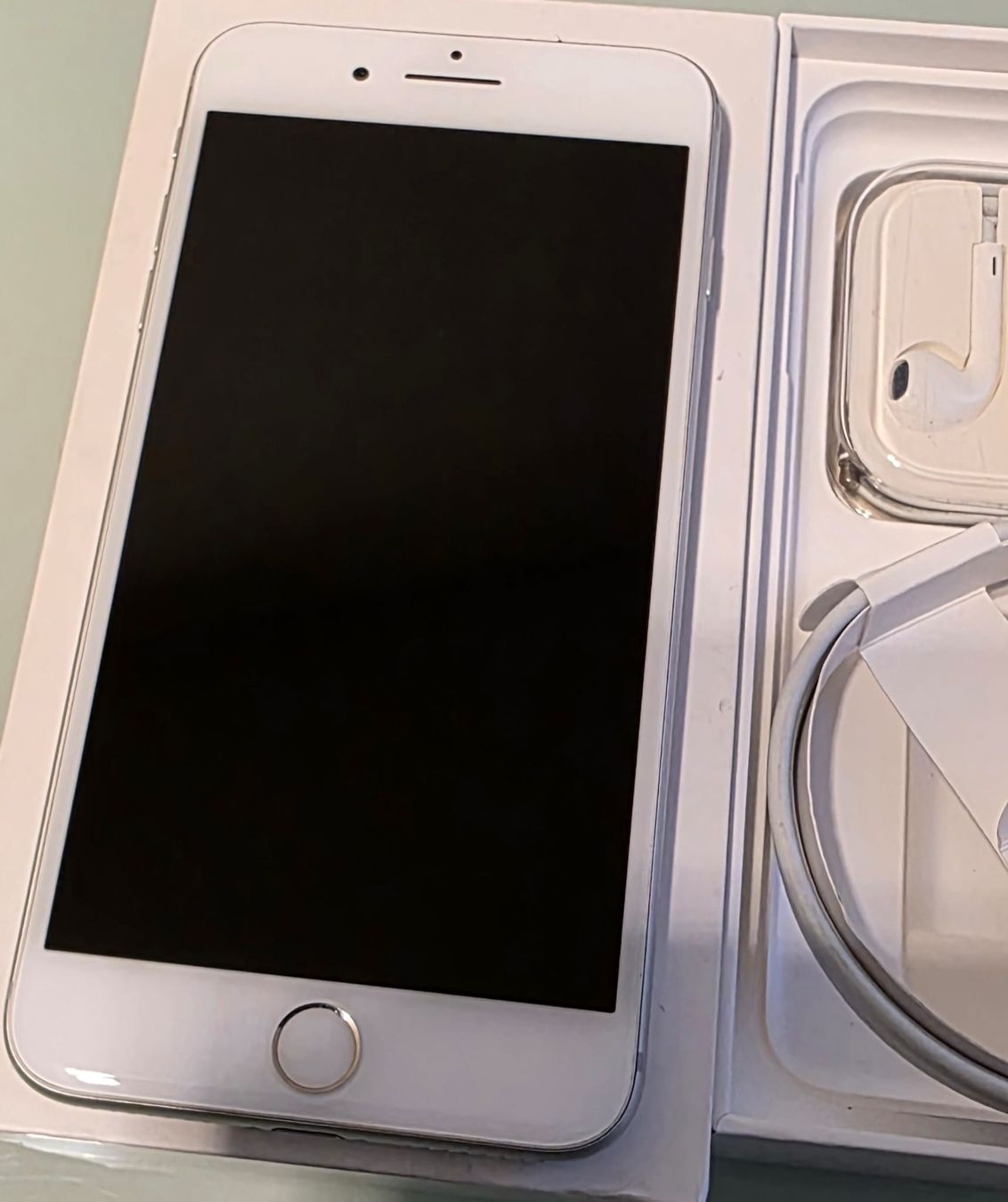 Apple Handys / Smartphones: iPhone 7 Plus Silver 256GB with accessories  – Gebraucht aus Studen BE von tha_dhp8 3