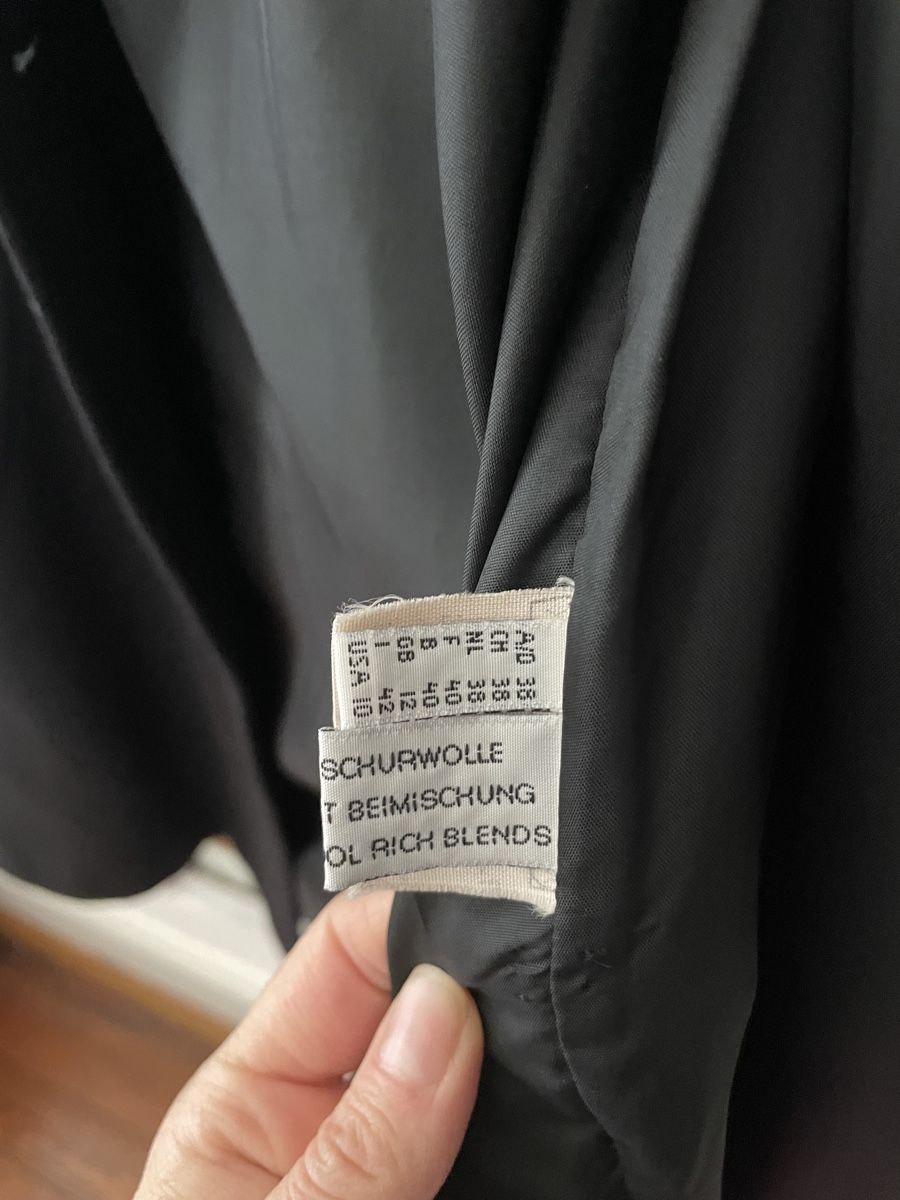 Cappotti: Schwarzer vintage Mantel aus Schurwolle – Usato da Bern venduto da Corinn_na 5