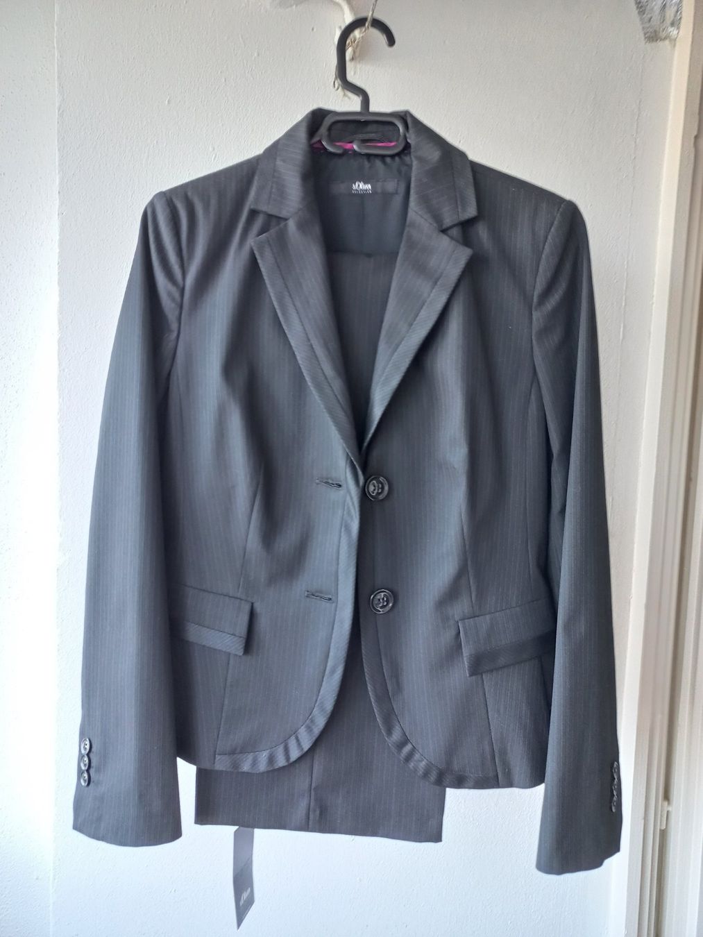 Completi & Tailleur: Ensemble de tailleurs S Oliver – Nuovo (secondo la descrizione) da Châtelaine venduto da ing_mb6r