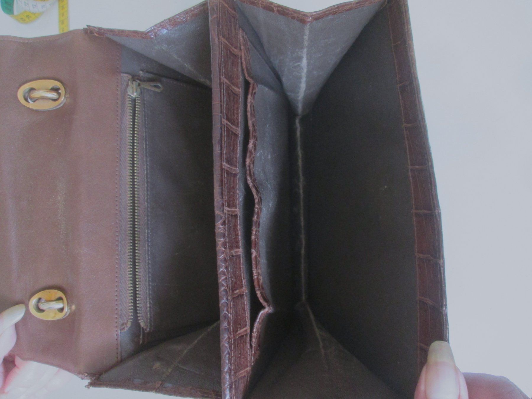 Borse da donna: Vintage-Handtasche aus Leder – Usato da Sementina venduto da babucia 3