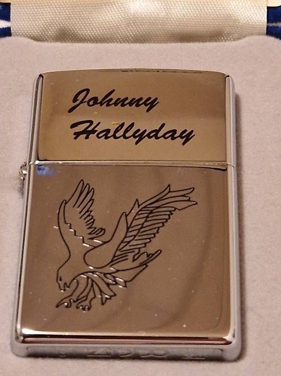 Accendini: Introuvable Rare Zippo Johnny hallyday lorada – Usato da Belmont-Lausanne venduto da MikeC