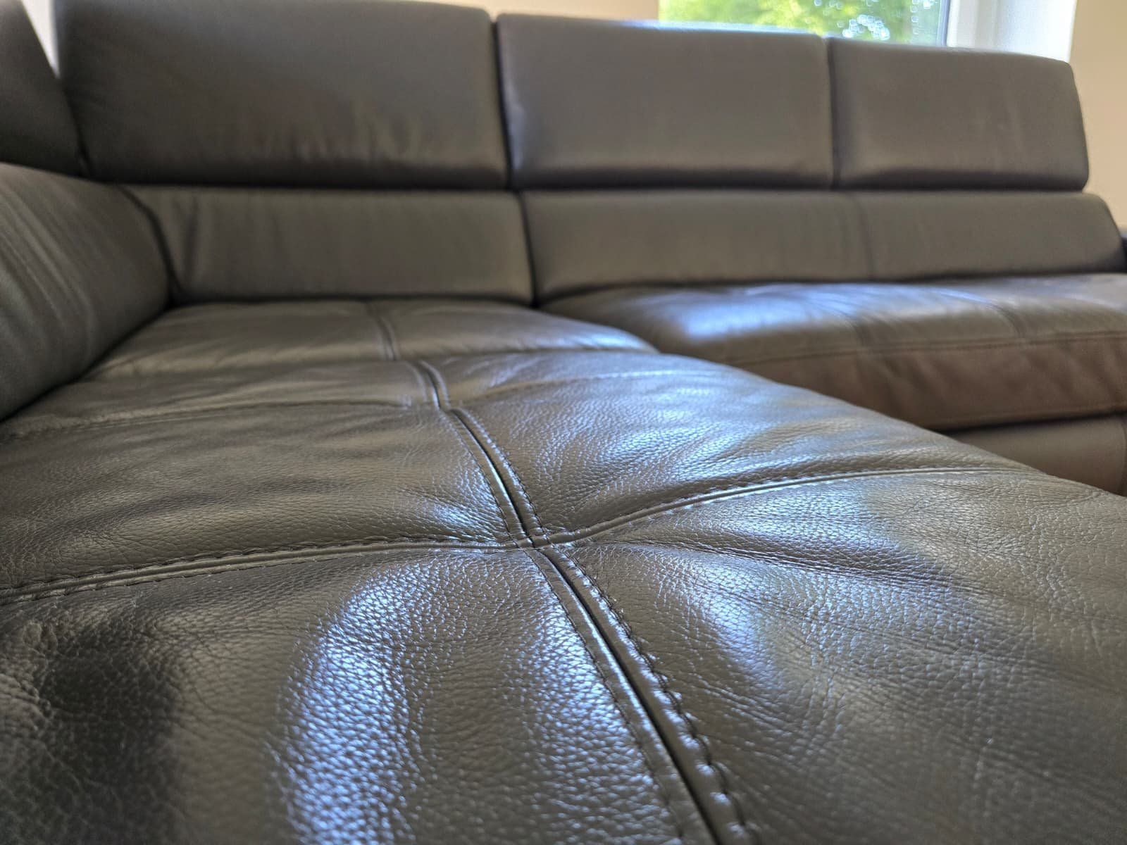 Sofas: Ledersofa (grau) – Gebraucht aus St. Gallen von anomis_m 3