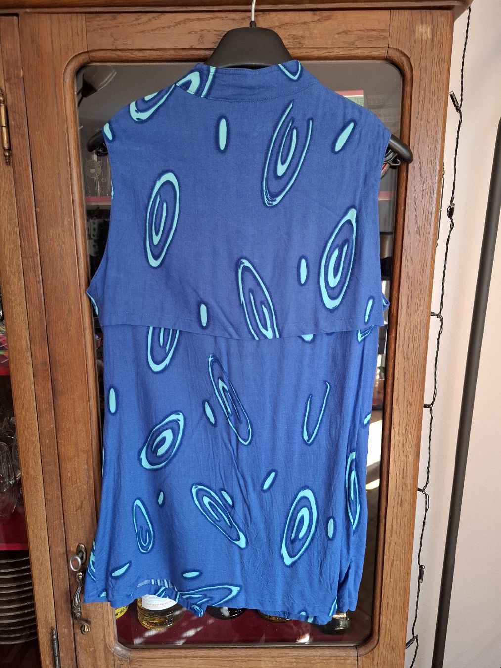 Top: Chemise sans manche taille S-M – Usato da La Tour-de-Peilz venduto da Marin_nette 1