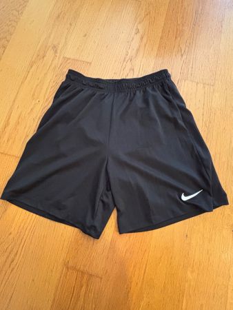 Update defekt Short Nike Dri-Fit Grösse 158 - 170