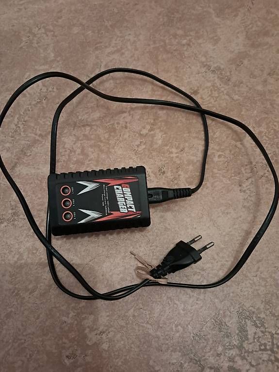 Akkus, Ladegeräte & Netzgeräte: Ladegerät für  Lipo RC Bootbatterien – Gebraucht aus Lengnau BE von zebra-jonny 1