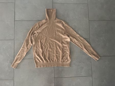 Rollkragenpullover aus Merinowolle von COS, S