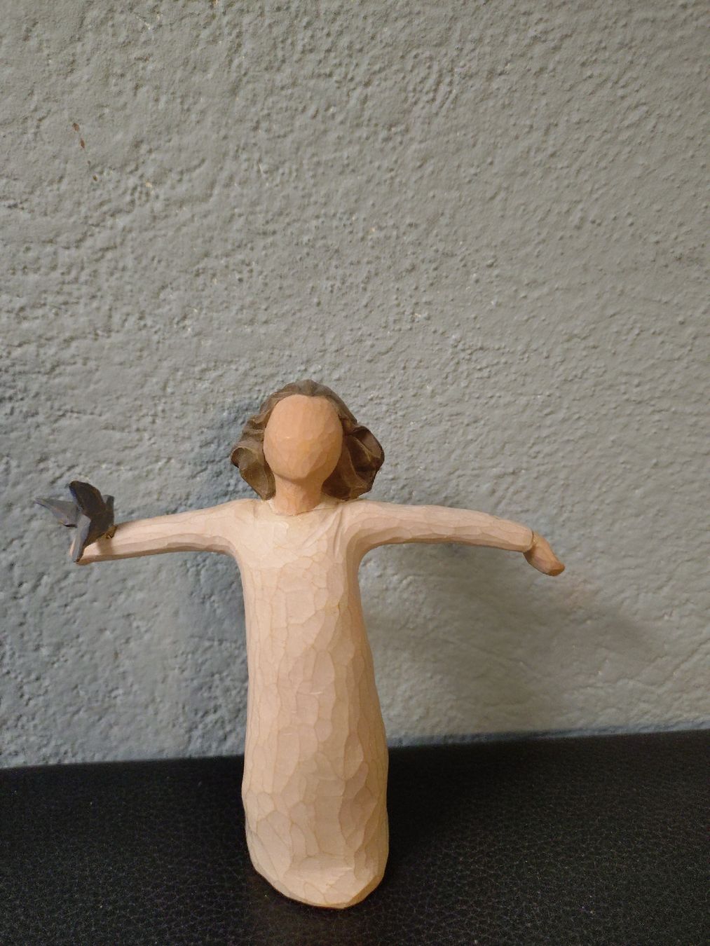 Willow Tree Figuren: Willow Tree Figur beschädigt Happiness Mädchen – Defekt aus Gossau ZH von Lichtlein