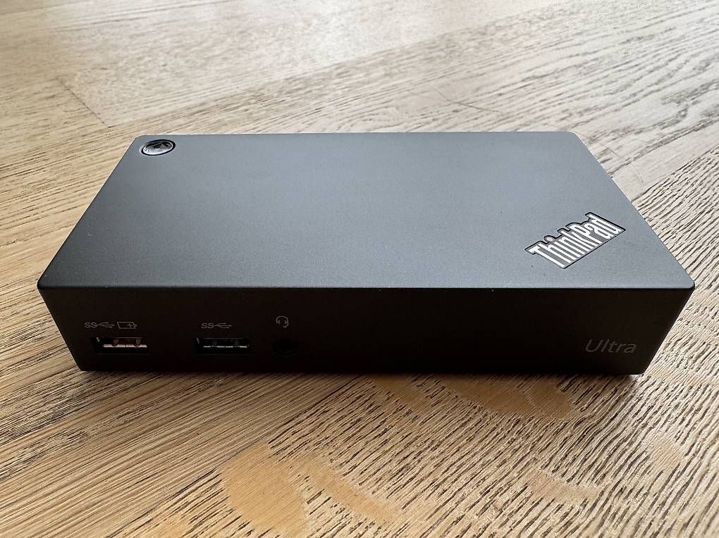 Lenovo Docking station: Lenovo ThinkPad USB 3.0 Ultra Dock – Usato da Wauwil venduto da Nanukina 1