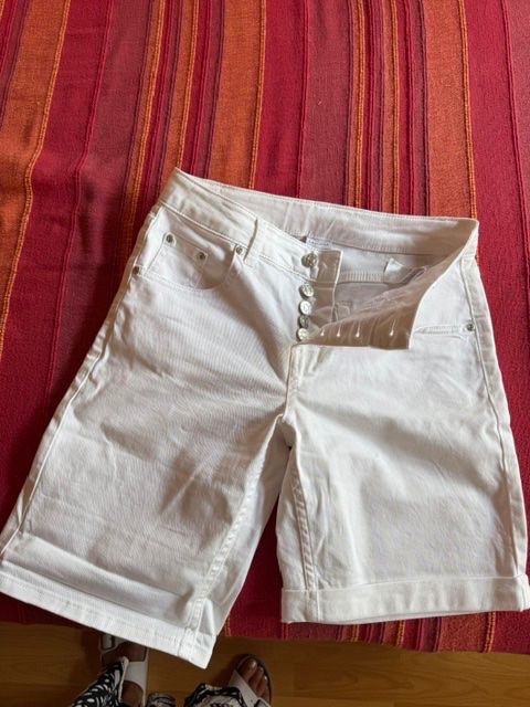 Lascana Pantaloni: Short Lascana – Nuovo (secondo la descrizione) da Enges venduto da cordec 4