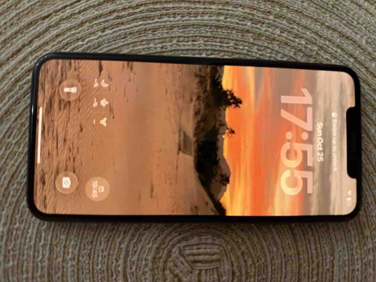Apple Handys / Smartphones: Apple IPhone 11 PRO Max – Gebraucht aus Chur von rau_6pvc 2