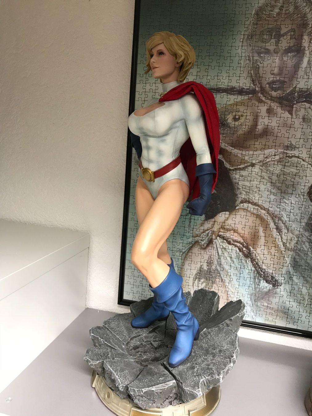 Statuette: Power Girl Premium Format Sideshow 1/4 – Usato da Bassecourt venduto da Matthieum 1