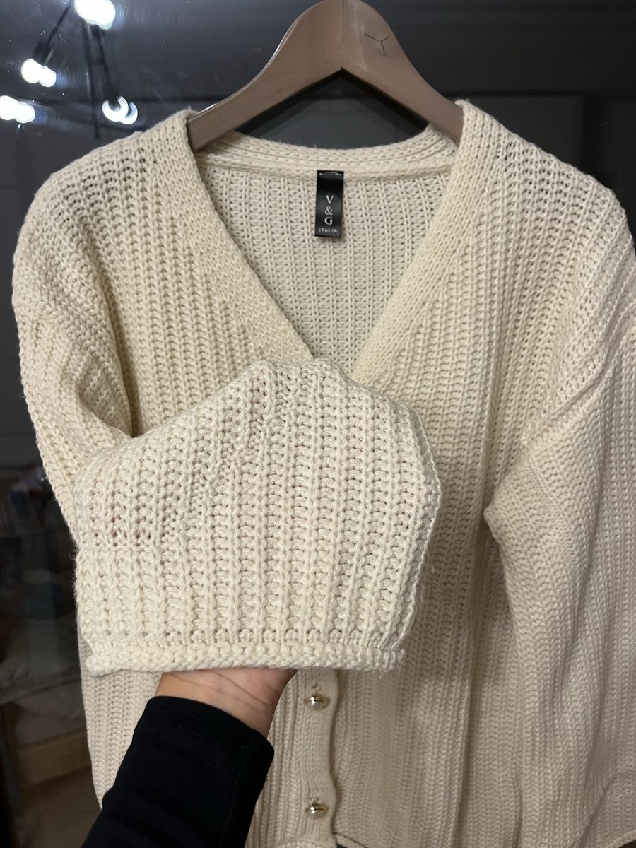 Arte internazionale: Cardigan bianco – Usato da Zürich venduto da ste_89cs 2