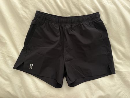 On Essentiel Shorts