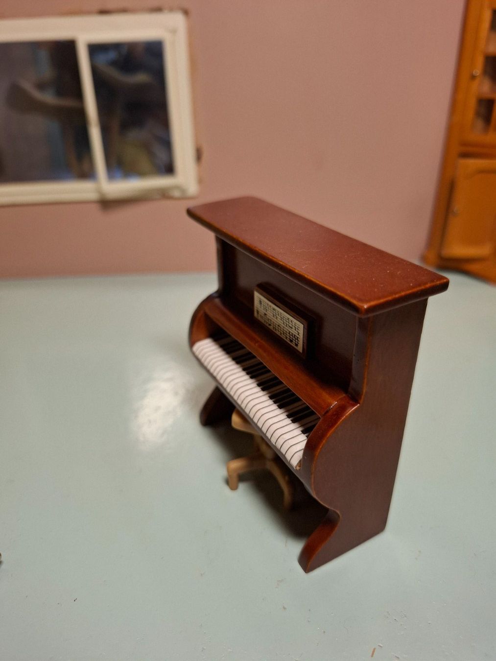 Case e mobili per bambole: Miniatur Klavier mit Hocker, Holz, wahrsch. Reutter – Usato da Schlieren venduto da Svenja7 2
