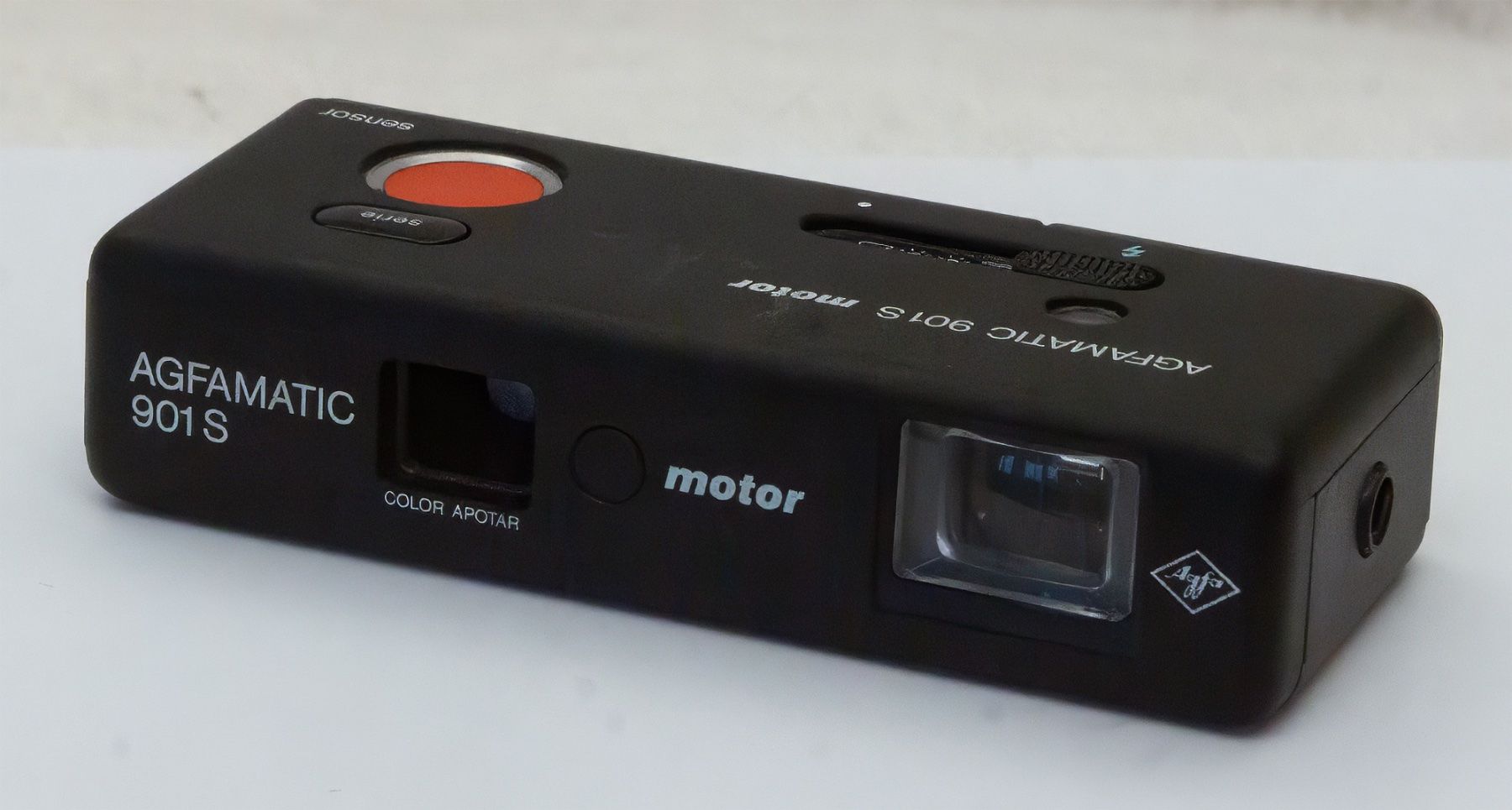 Agfa Fotocamera: AGFAMATIC 901 S moto – Usato da Zürich venduto da phueni