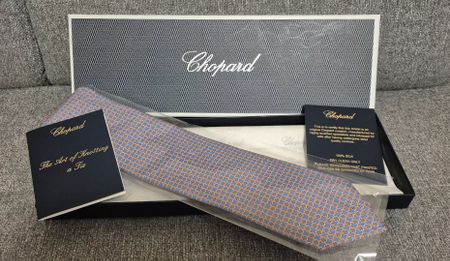 Chopard cravate NEUVE! 100% SOIE