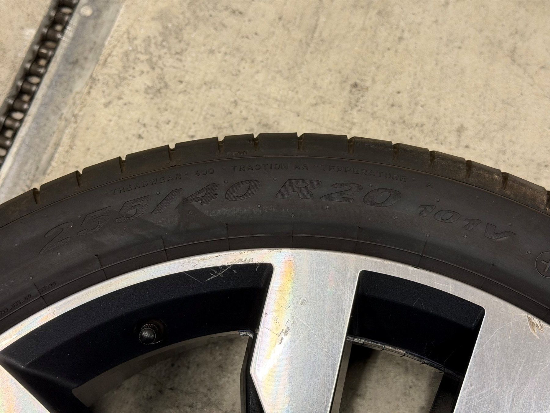 Volkswagen Pneus & Roues: Sommerrad 20" VW/ 5NA.601.025.G – D'occasion à Schönried par Bahnhofgarage-Haldi 6