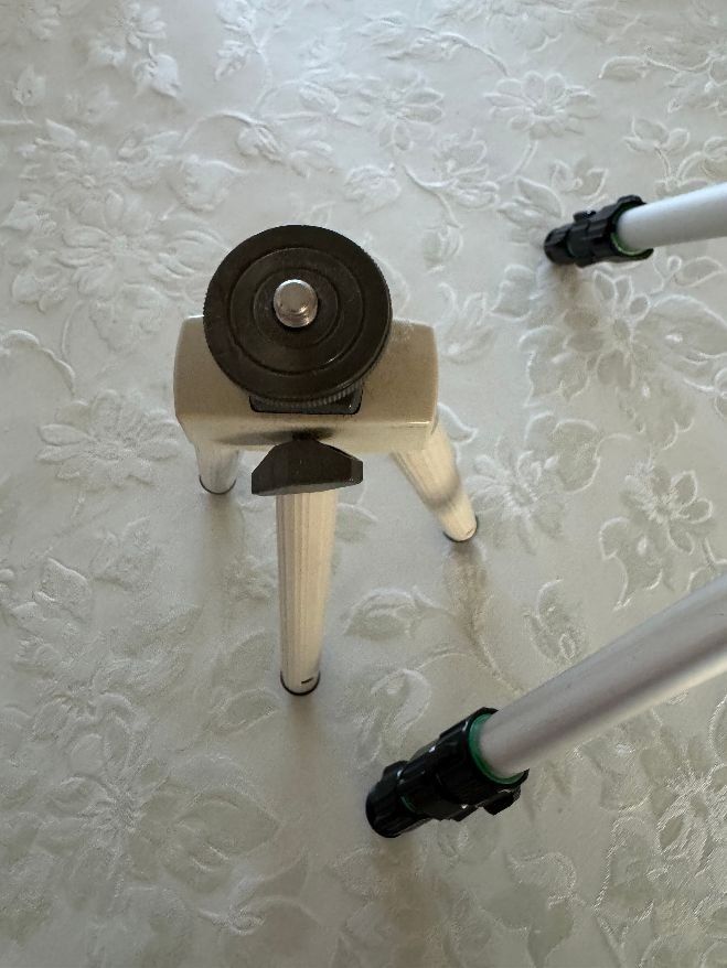 Stative & Köpfe: 2 Fotostative – Gebraucht aus Bremgarten AG von gas_bgj2 2
