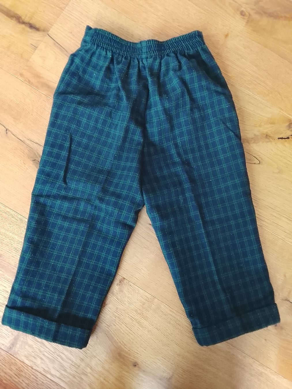 Pantaloni: Hose für 2-Jährige – Usato da St. Gallen venduto da Okonomyiaki 1